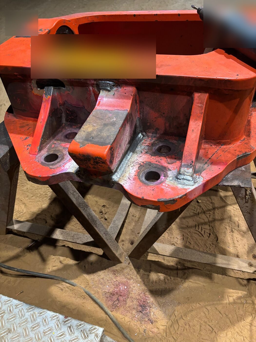 Schwinge während der Nahtvorbereitung